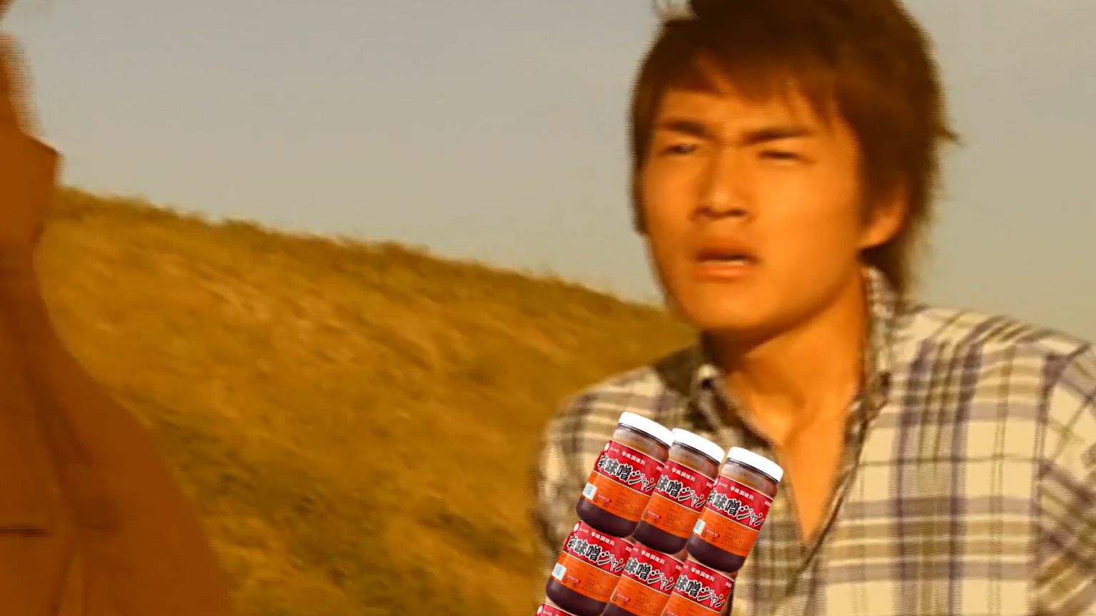 被辛味噌贿赂的橘前辈